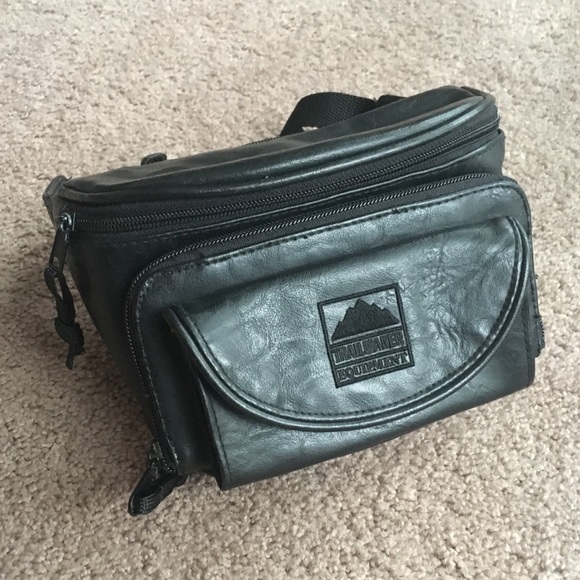 Vintage Handbags - Vintage Trailmaker Equipment Vinyl Fanny Pack